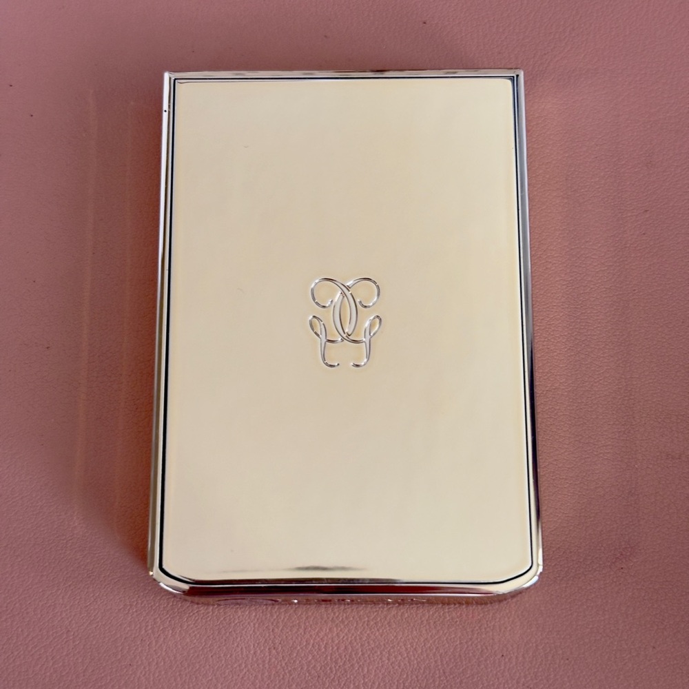 GUERLAIN Ombres G Eyeshadow Quad - 530 Majestic Rose - Picture 11 of 15